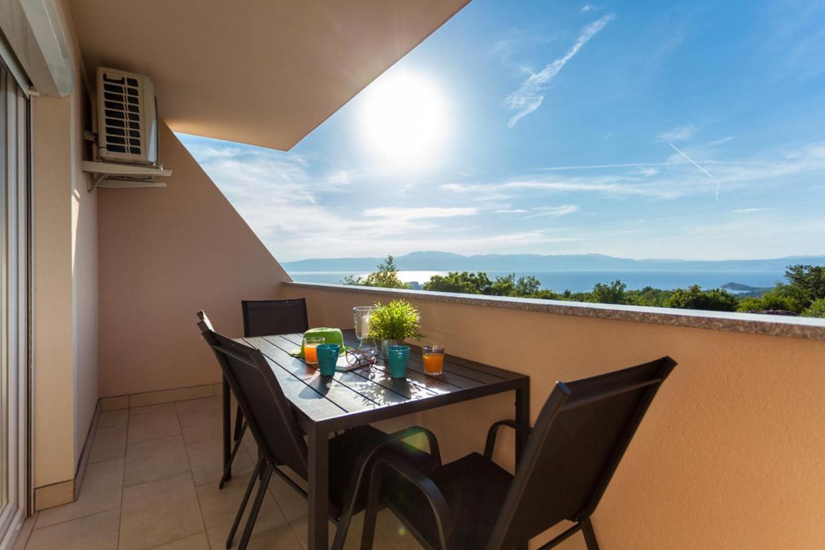 Apartments Didi Omišalj Kültér fotó